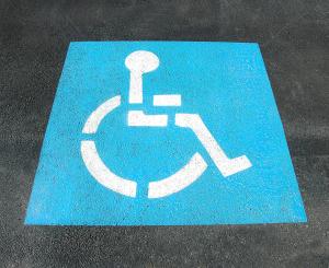 Comunicare l'avvenuto transito in zona a traffico limitato di veicolo al servizio di persona con disabilità